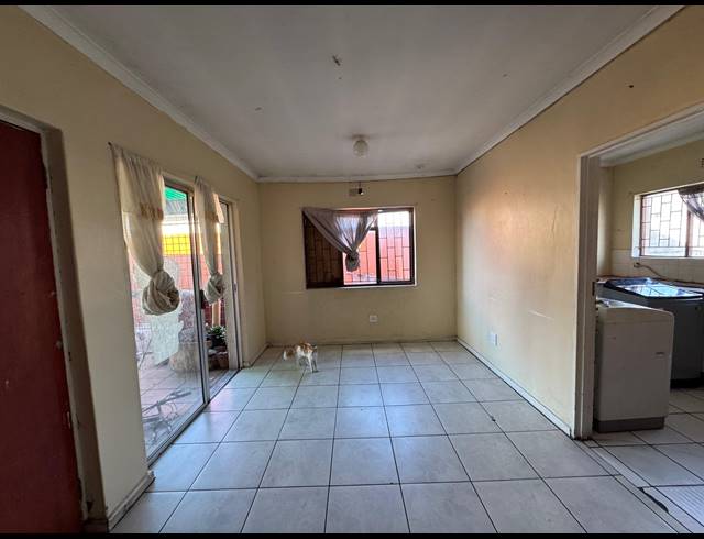 5 BEDROOM HOUSE FOR SALE IN FOREST GLADE